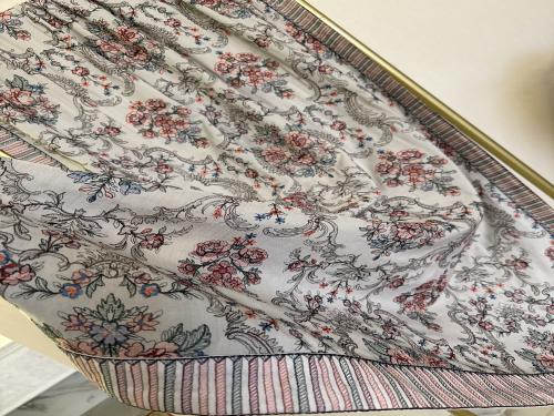 شال كشميري عريض مزين بالتطريز الكامل *٢