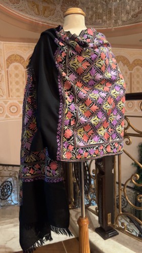 شال كشميري مزين بالتطريز الفخم 29