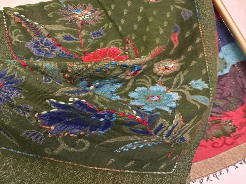 شال كشميري مزين بالتطريز الصوف بوجهين *10