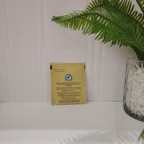 ظرف شاي يوركشاير قولد الذهبي مستورد ( لندن )