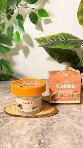 مقشر جوجي بالقهوة لتفتيح بشرة الوجة