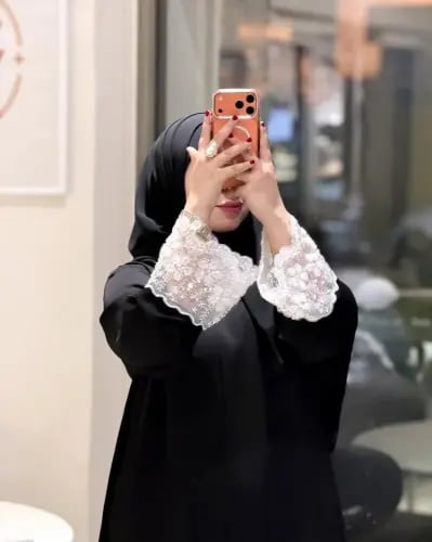 عباية الجوري الأبيض