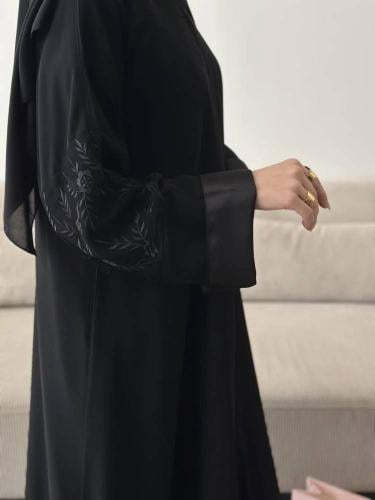عباية لجين