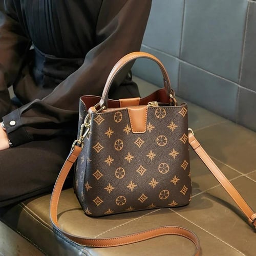 حقائب كتف كروس بودي فاخرة للنساء