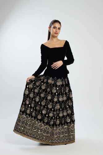 فستان سهرة فاخر تصميم خاص