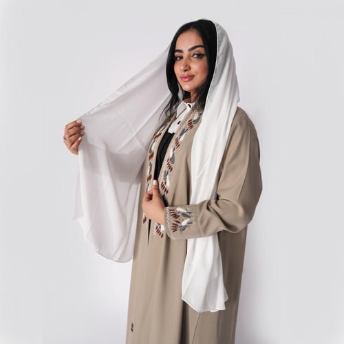 عباية ملونة بتطريز يدوي من الامام والاكمام