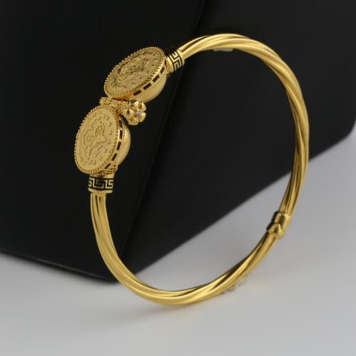 اسوارة ذهب واقف بتصميم مبروم مميزة - عيار 21