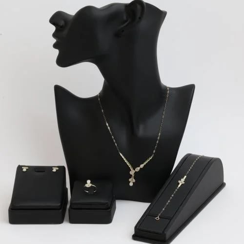 Gold set - 18 karat
