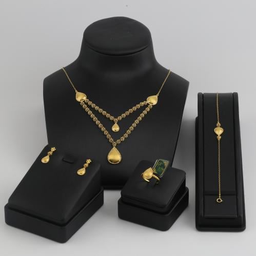 طقم ذهب ورود دمعة بصمة - عيار 21