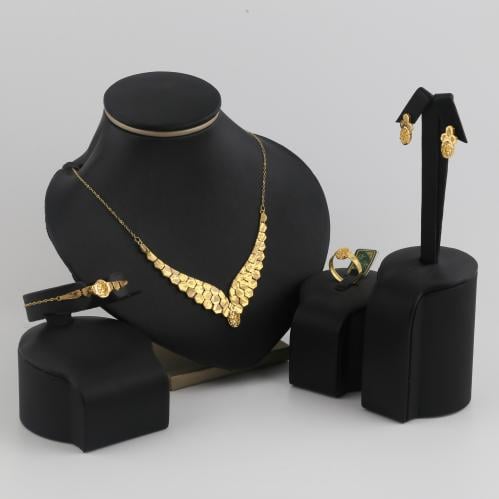 طقم ذهب جناح الصقر - عيار 21