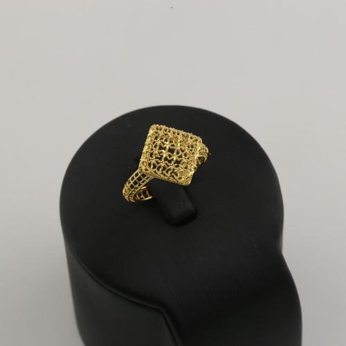 طقم ذهب مربعات مزخرفة - عيار 21