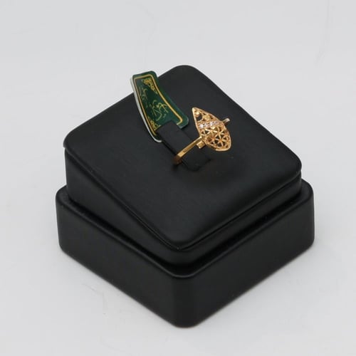 طقم ذهب دورين جميل مع دلايات دمعة - عيار 21