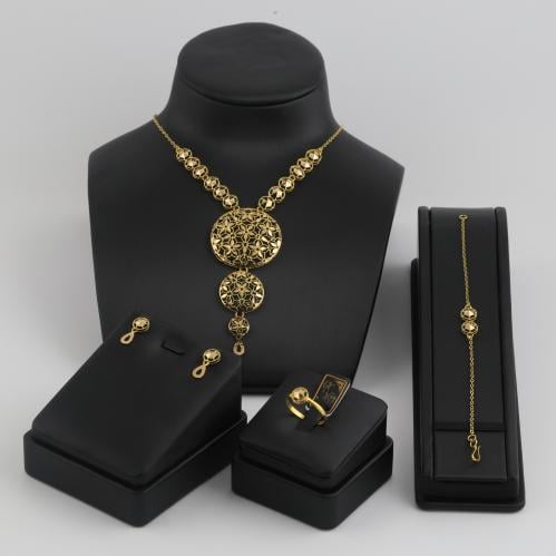 طقم ذهب دائري مزخرف - عيار 21