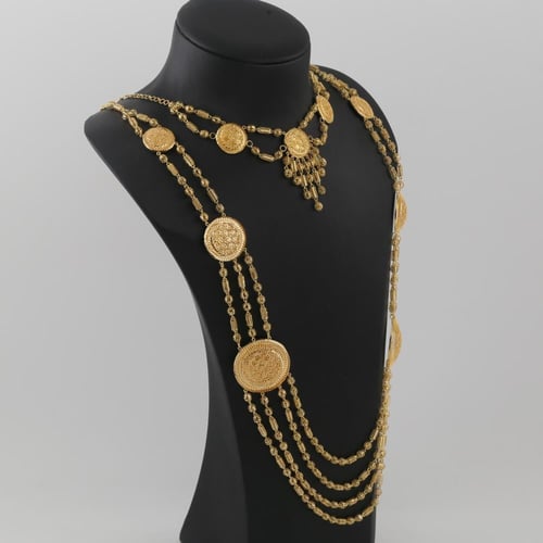 طقم ذهب اشكال هندسية دائرة مزخرفة - عيار 21