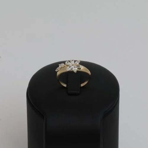 Gold ring - 18 karat