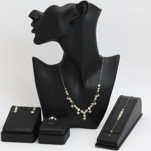 Gold set - 18 karat