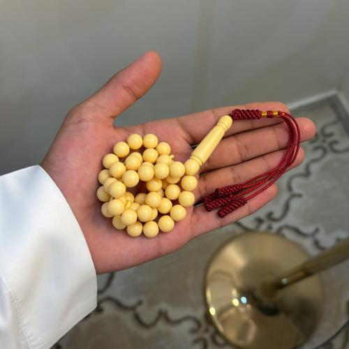 سبحة كركوشه-حليبي كركوش عنابي