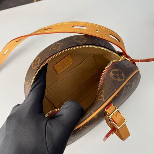 شنطة نسائية Louis Vuitton ماستر