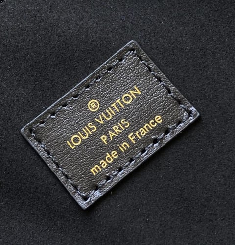 شنطة Louis Vuitton ماستر