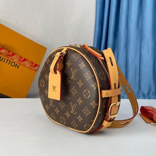 شنطة نسائية Louis Vuitton ماستر