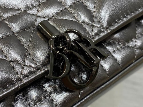 شنطة نسائية Dior ماستر
