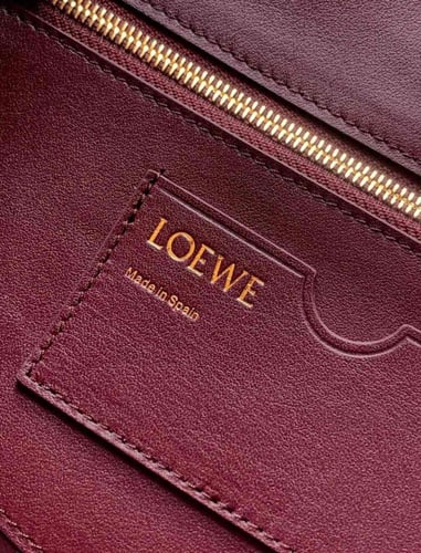 شنطة نسائية LOEWE ماستر