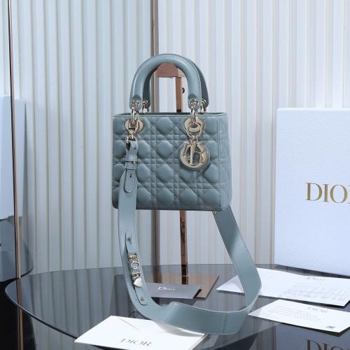 شنطة Lady Dior ماستر