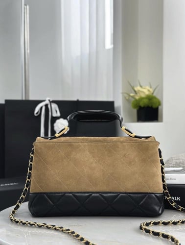 شنطة نسائية Chanel ماستر