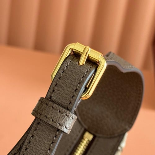 شنطة نسائية Gucci ماستر