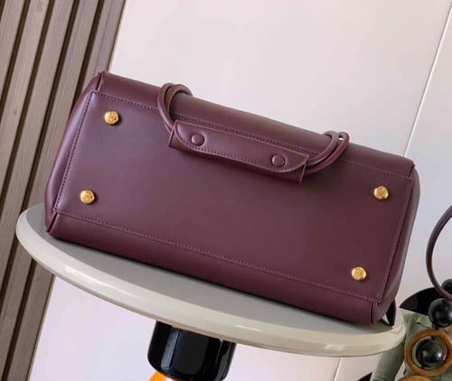 شنطة نسائية LOEWE ماستر
