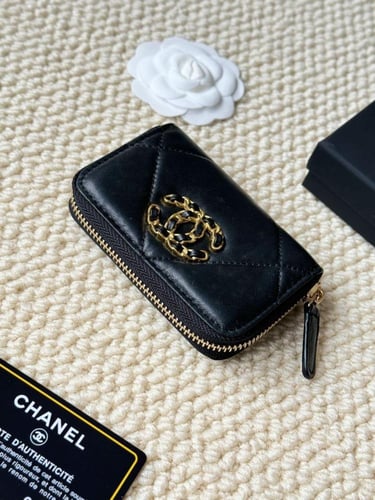 محفظة CHANEL ماستر