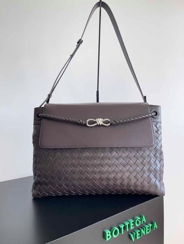 شنطة BOTTEGA ماستر