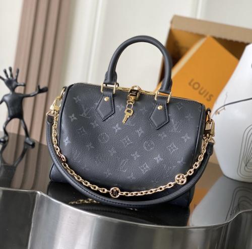 شنطة نسائية Louis Vuitton ماستر