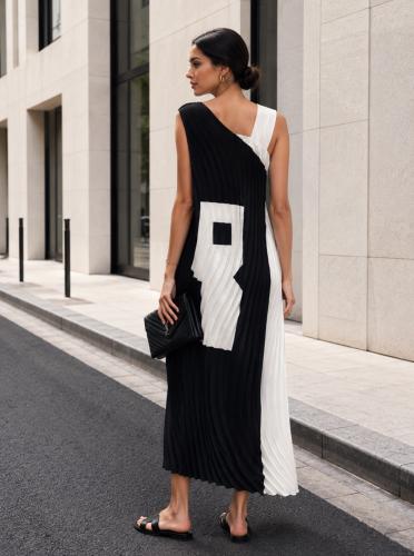 Black and white dress “ONE SIZE”