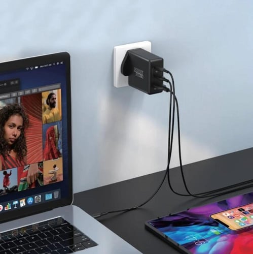 شاحن بيت مور بور 65 واط منفذين PD ومنفذ USB