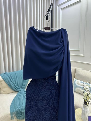 فستان سهرة كحلي