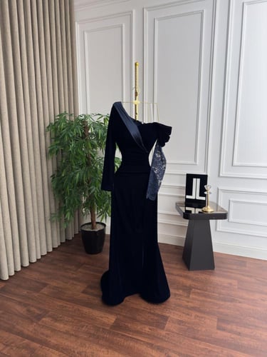 فستان سهره دم الغزال وكحلي