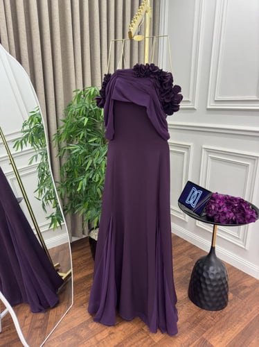 فستان سهره دم الغزال وبنفسجي