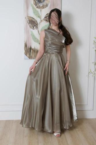 فستان سهره زيتوني على رمادي