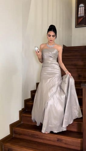 فستان :تفته شانتون رااقي رصاصي