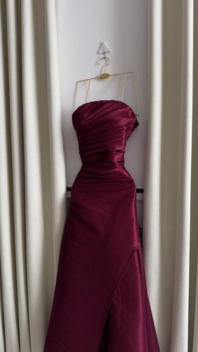 فستان سهره عنابي