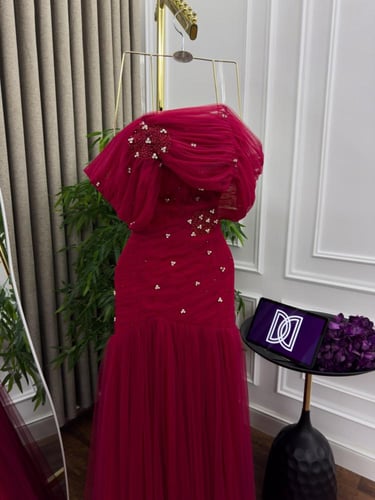 فستان سهره احمر و وردي