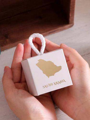 6 علبة هدايا صغيرة لليوم الوطني السعودي مزينة بتصميم خريطة السعودية، مثالية كتذكارات احتفالية وهدايا وطنية لليوم الوطني السعودي