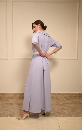 ثوب كريب موف بتطريز كريستال