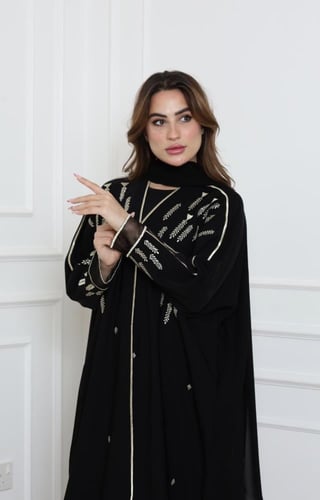 عباية كريب حرير اسود مع طرف تل أو من غير