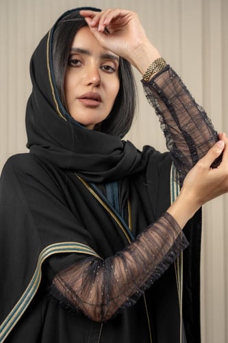 عباية كريب اسود مشلح