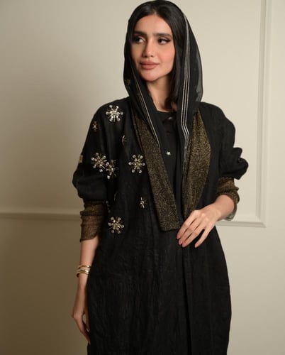 عباية النحلات مطرز بالكريستال