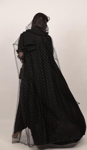 عباية اسود كريب تل اسود مع خيوط ذهبي