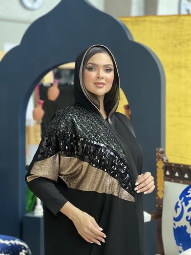 عباية كريب مع قماش لمعة اخضر