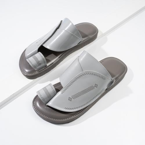 حذاء شرقي 106